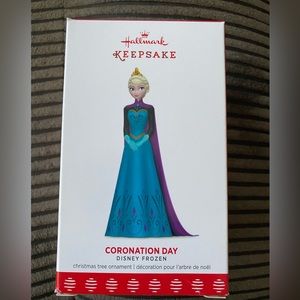 NEW IN BOX HALLMARK KEEPSAKE Frozen Elsa Coronation Day